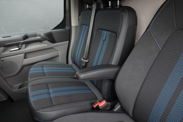 Ford TRANSIT CUSTOM L2H1 2.5 PHEV 233Pk | Sport | Plug In Hybrid | B&O Sound | 360° Camera | 2xschuifdeur | Trekhaak | 19'' Magnetic Grey