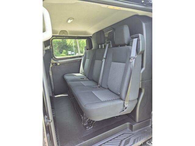 Ford TRANSIT CUSTOM 130pk L2H1 DC L+R schuifdeur Camera Trekhaak lmv sidebars pdc