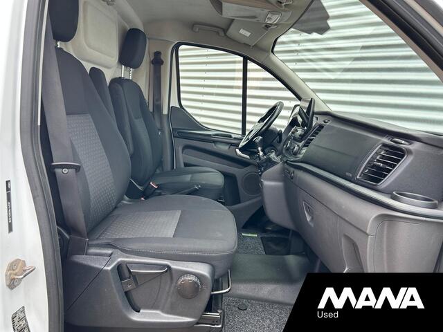 Ford TRANSIT CUSTOM 320 2.0TDCI 130PK L2H1 Trend Trekhaak Airco Navi Carplay
