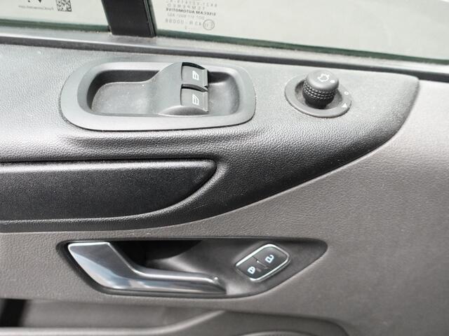 Ford TRANSIT CUSTOM 300 2.0 TDCI L2H1 Trend Dubbele Cabine Airco Bluetooth Navi Trekhaak