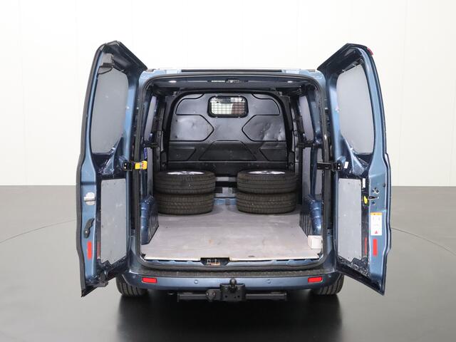 Ford TRANSIT CUSTOM 2.0TDCi 170PK Automaat Limited | Leder | LMV ¤ 1800,-- meerprijs | Navigatie | Camera | Airco | Cruise | Trekhaak