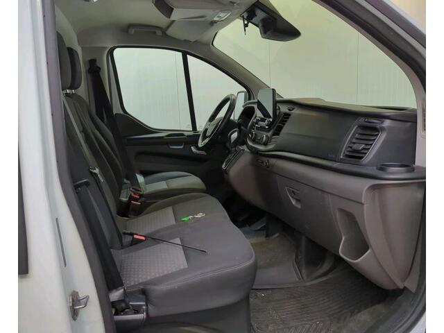 Ford TRANSIT CUSTOM 340 2.0 TDCI Automaat 131PK L1H2 Trend 3Pers./ Navigatie / Pdc./ Airco / Safety&Comfort pack / Driver assist / Stoelverwarming / Distributie vv.bij 36.126 KM /