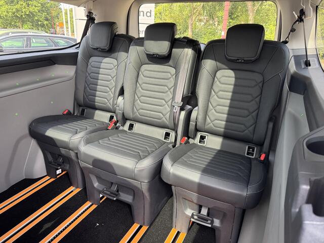 Ford TRANSIT CUSTOM Tourneo 340 2.5 PHEV L2H1 Titanium X | 233pk | Incl. BTW/BPM Rijklaar | Handsfree elektrische dubbele zijschuifdeuren | Inklapbare trekhaak | Tourneo Luxury Pack | Verwarmbaar stuurwiel