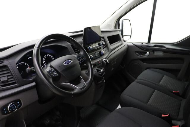 Ford TRANSIT CUSTOM 280 2.0 TDCI L1H1 Trend | Navigatie | Trekhaak | Achteruitrijcamera | 3-Zits | Laadruimte afwerking | Airco