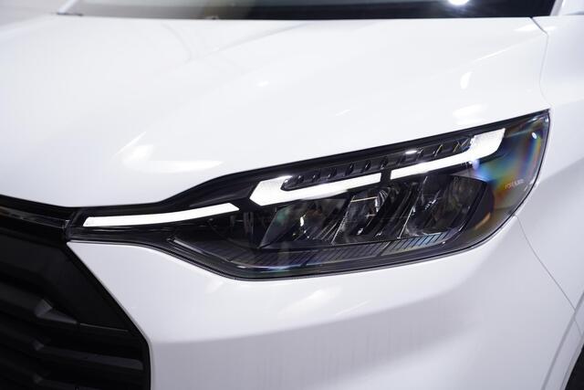 Ford TRANSIT CUSTOM 2.0 TDCI 136 pk L2 Dubbel Cabine Black&White Edition 19" LMV, Treeplanken, Dakrails, Laadruimte Pakket, Apple Carplay, 6-Zits