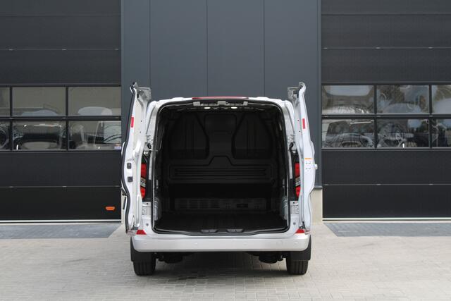 Ford TRANSIT CUSTOM 320 2.0 TDCI L2H1 Limited 170pk - Adaptive Cruise - Blind spot - Navigatie - Camera - Draadloos laden - Stoelverwarming - Rijklaar