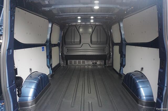 Ford TRANSIT CUSTOM 300L 136PK Limited BPM VRIJ!! Navi, Cam, Adap. Cruise, 16" LM!! NR. A222