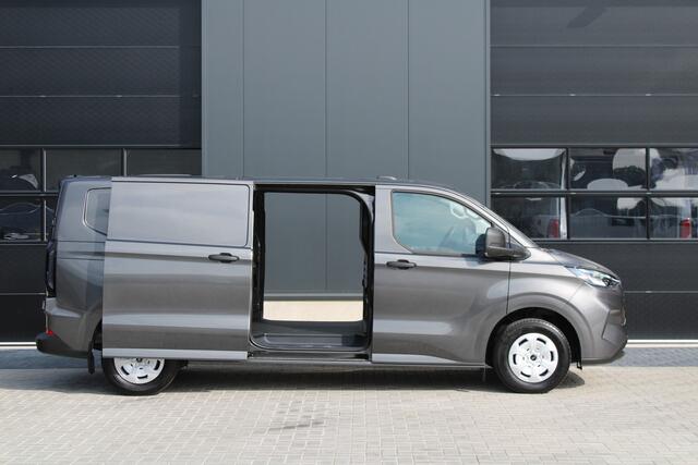 Ford TRANSIT CUSTOM 320 2.0 TDCI L2H1 Trend 136pk - 2x Schuifdeur - Carplay - Android - Camera - Trekhaak - Stoelverwarming - 70l tank - Rijklaar