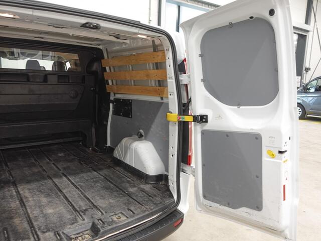Ford TRANSIT CUSTOM 300 2.0 TDCI L2H1 Trend Dubbele Cabine Automaat Airco Bluetooth Cruise Control Navi Trekhaak