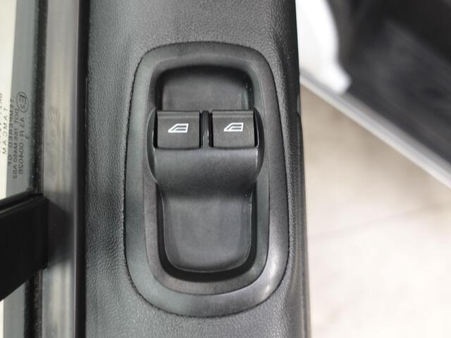 Ford TRANSIT CUSTOM 300 2.0 TDCI L2H1 Trend Dubbele Cabine Automaat Airco Bluetooth Cruise Control Navi Trekhaak