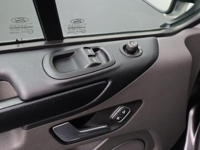 Ford TRANSIT CUSTOM 2.0TDCi 130PK Lang Achterdeuren | Airco | Cruise | 3-Persoons | Trekhaak