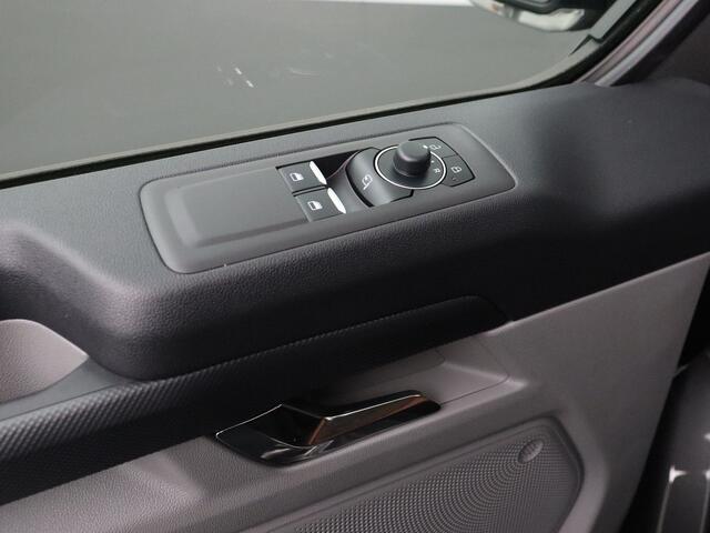 Ford TRANSIT CUSTOM 2.0TDCI 150PK Lang Limited | Leder | 5 jaar Garantie | Navigatie | Camera | Achterdeuren