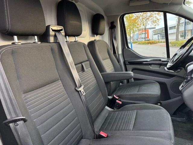 Ford TRANSIT CUSTOM 300 2.0 TDCI 130pk L2 H1 Limited Automaat 3persoons Airco/ECC,Navigatie,Camera 1e Eigenaar