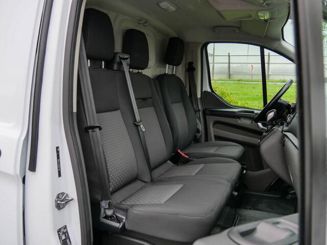Ford TRANSIT CUSTOM 340 L1H1 1.0 ecoboost Hybride PHEV | CAMERA | WINTERPACK | NAVIGATIE |