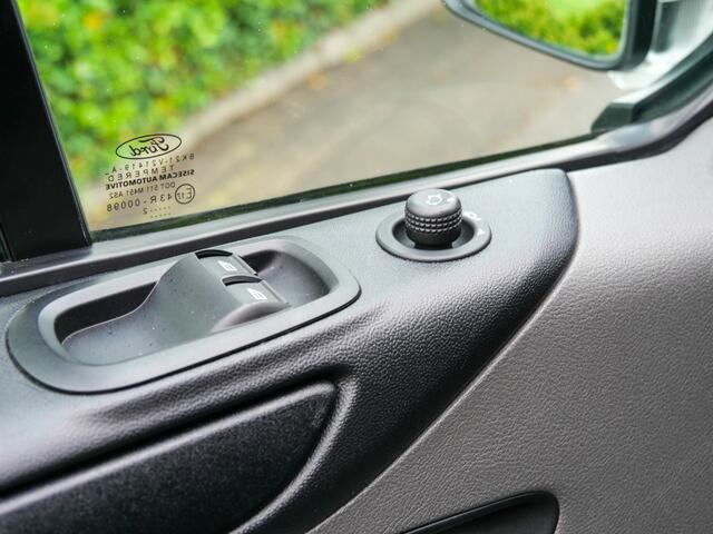 Ford TRANSIT CUSTOM 340 L1H1 1.0 ecoboost Hybride PHEV | CAMERA | WINTERPACK | NAVIGATIE |