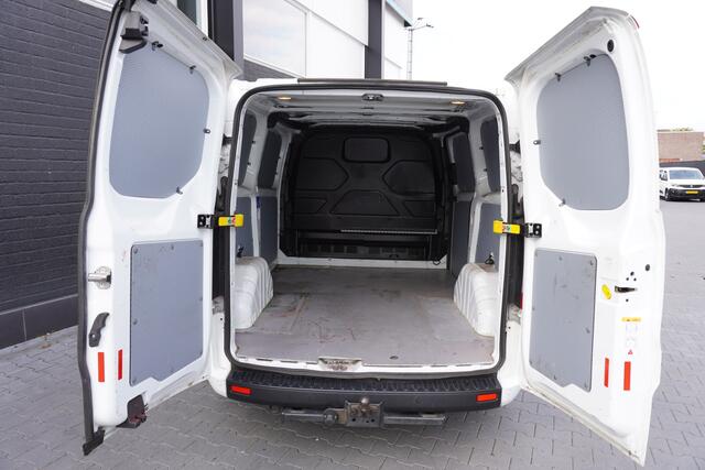 Ford TRANSIT CUSTOM 2.0 TDCI 130PK EURO 6 - Airco - Navi - Cruise - ¤14.900,- Excl.