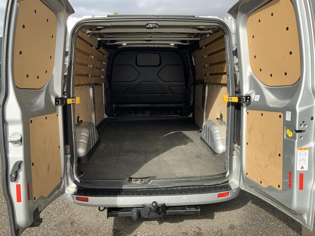Ford TRANSIT CUSTOM 300 2.0 TDCI L2H2 (MOTOR DEFECT!!) Airco Navi 3 Zits Camera Trekhaak 2800 kg Alu Velg Euro 6
