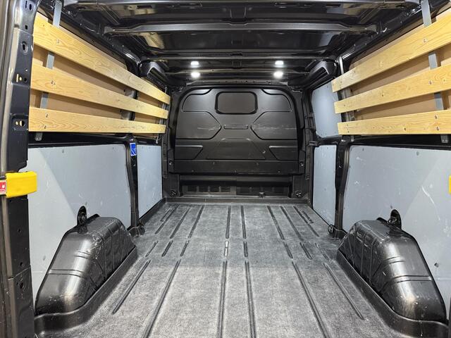 Ford TRANSIT CUSTOM 320 2.0 TDCI L2H1 Sport Airco ACC Bluetooth Navi Trekhaak Stoelverwarming