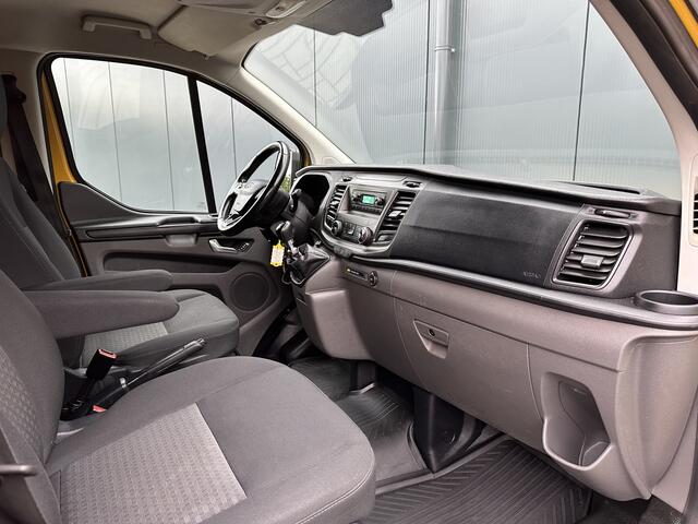 Ford TRANSIT CUSTOM 2.0 TDCI / L2H1 / 1e EIG. / ZEER NETJES / 2.800 KG TREKKEN / CRUISE / TREKHAAK / AIRCO / STOELVERW.