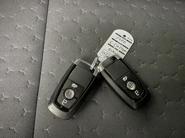 Ford TRANSIT CUSTOM E 218PK Lang | Navigatie | Camera | Airco | cruise | 3-Persoons