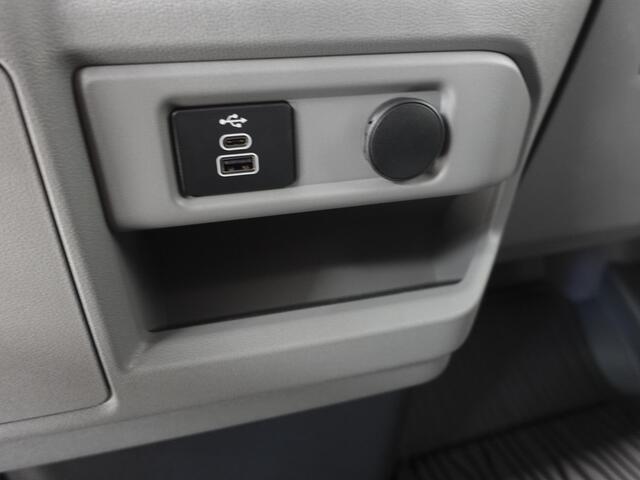 Ford TRANSIT CUSTOM 300 2.0 TDCI L2H1 Trend Nieuw Model Automaat Airco Navi Cruise Navi Trekhaak