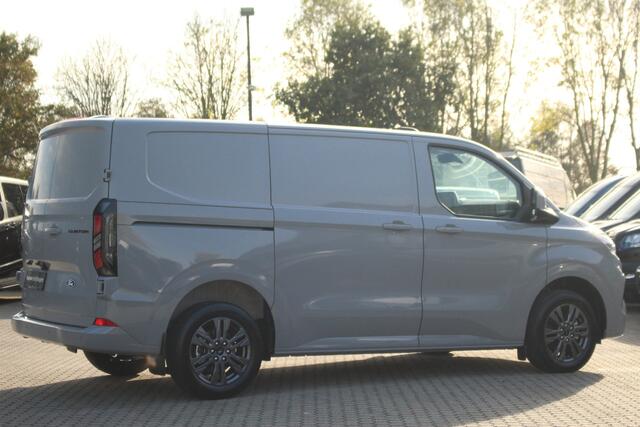 Ford TRANSIT CUSTOM E-Transit 320 L1H1 Limited | 65kWh | 160kW/218pk | Trekgewicht 2300kg | Camera | Carplay/Android | Cruise | Lease 681,- p/m
