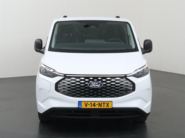 Ford TRANSIT CUSTOM E-Transit 320 | L1 H1 | TREND | 65 kWh | 328 KM RANGE | CLIMATE CONTROL | CARPLAY / ANDROID AUTO | STOELVERWARMING | SPIEGEL VERWARMING | ACHTERUITRIJCAMERA | VOORRUITVERWARMING | LAADRUIMTE PAKKET | VOORBEREIDING 2300 KG TREKHAAK