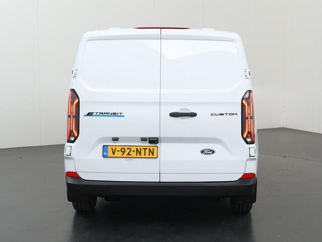 Ford TRANSIT CUSTOM E-Transit 320 | L1 H1 | TREND | 65 kWh | 328 KM RANGE | CLIMATE CONTROL | CARPLAY / ANDROID AUTO | STOELVERWARMING | SPIEGEL VERWARMING | ACHTERUITRIJCAMERA | VOORRUITVERWARMING | LAADRUIMTE PAKKET | VOORBEREIDING 2300 KG TREKHAAK