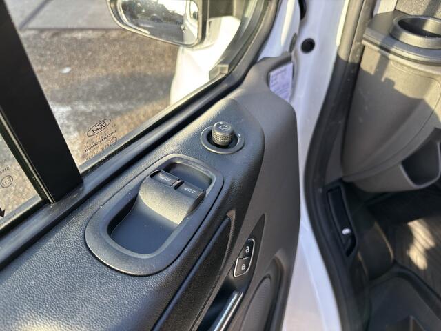 Ford TRANSIT CUSTOM 300 2.0 TDCI Lengte 2 Trend Cuise Control Achteruitrijcamera Airco Euro 6