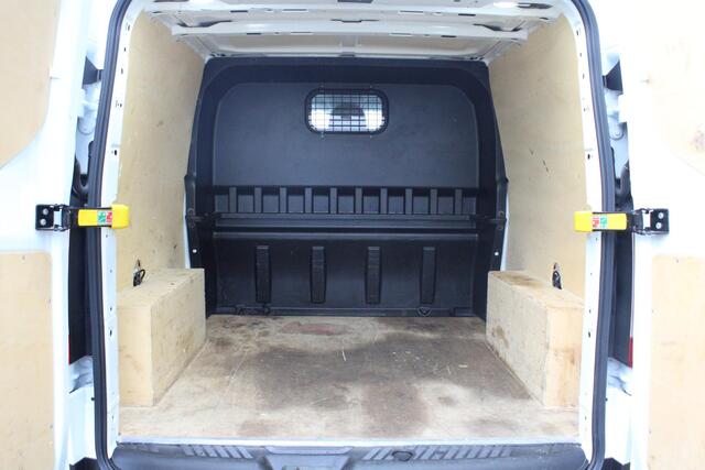 Ford TRANSIT CUSTOM 320 2.0 TDCI L2H1 Limited DC | Trekhaak | Stoelverwarming | Navigatie | Camera | Cruise Control Adaptive |