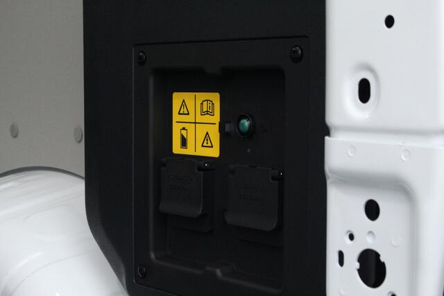 Ford TRANSIT CUSTOM E-Transit 320 L1H1 Limited | 65kWh | 160kW/218pk | Trekhaak 2300kg | Pro Power | Camera | Carplay/Android | Cruise | Lease 681,- p/m