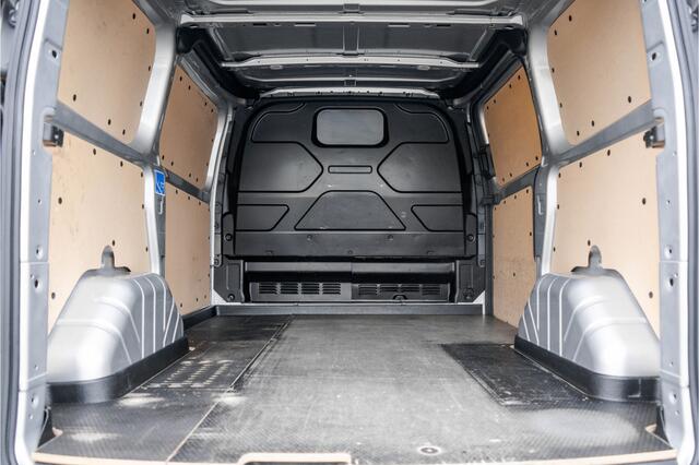 Ford TRANSIT CUSTOM 2.0 TDCI L1H1 Limited | 130PK | Carplay | Camera | Trekhaak | Cruise | Airco