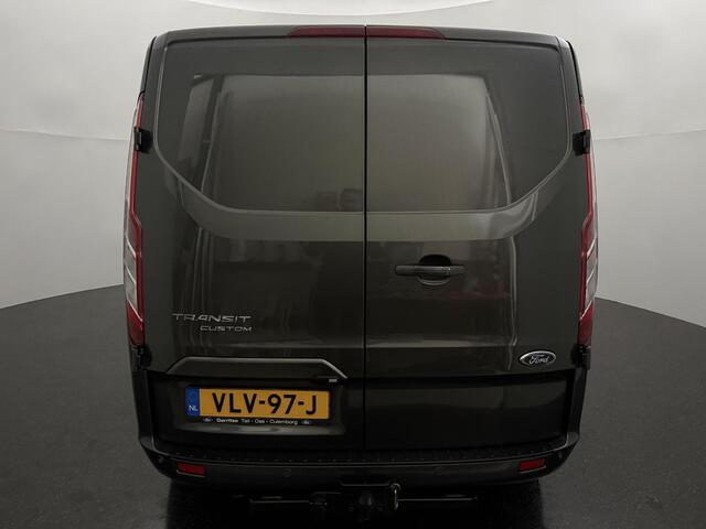 Ford TRANSIT CUSTOM 300 2.0 TDCI L2H1 Limited DC met o.a. Een Achteruitrijcamera, Parkeersensoren, Een Navigatiesysteem, Dodehoek detectie en Een Trekhaak