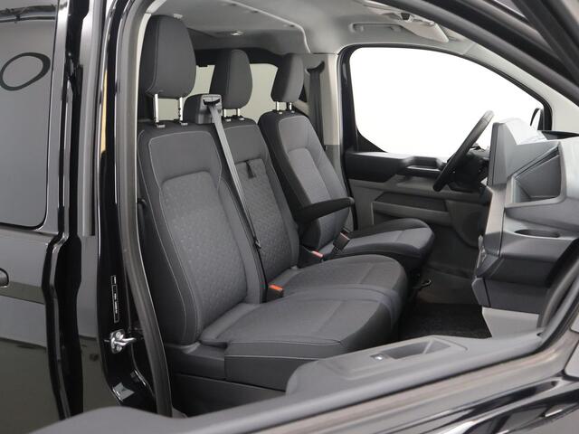 Ford TRANSIT CUSTOM 320 | 2.0 TDCI | L2 H1 | AWD | DUBBEL CABINE | LIMITED | 170 PK | CAMERA | BLIND-SPOT | ADAPTIEVE CRUISE | NAVIGATIE | STOELVERWARMING | VOORRUITVERWARMING | 2X ZIJSCHUIFDEUR | METALLIC BLACK