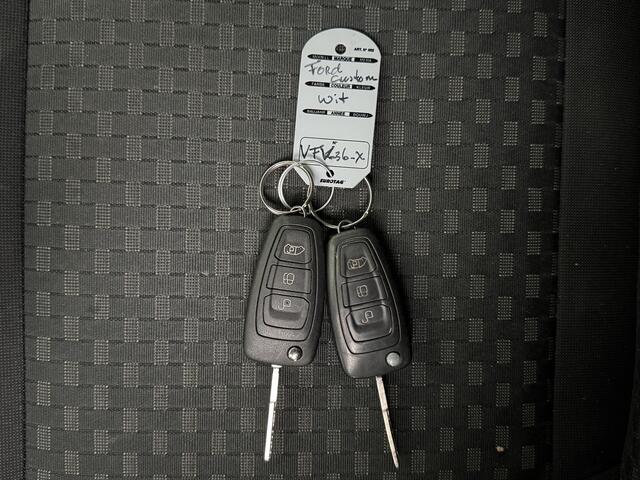 Ford TRANSIT CUSTOM 2.0TDCI 130PK Automaat Lang Euro 6 | 2xSchuifdeur | Navigatie | Imperiaal | Trekhaak | Gate Locks