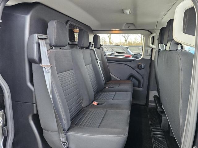 Ford TRANSIT CUSTOM L2 Dubbele Cabine Limited Automaat 170 pk | Trekhaak | Camera | Stoelverwarming | Dodehoekdetectie | Lane assist | PDC v+a | Zéér netjes!