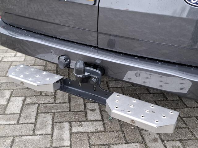 Ford TRANSIT CUSTOM 300 2.0 TDCI L2H1 Limited | Android Auto/Apple Carplay | LM Velgen 16" | Trekhaak | Voorstoelen Verwarmd | Verwarmde Voorruit | PDC Voor en Achter | Cruise Control | Airco |