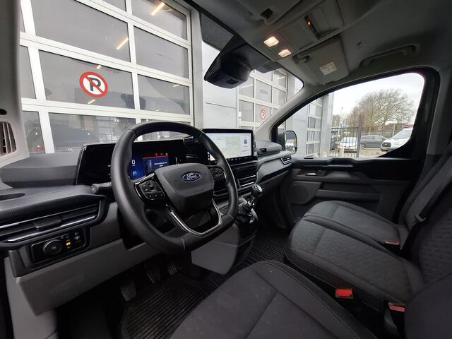 Ford TRANSIT CUSTOM 300 2.0 TDCI L2H1 Limited | Android Auto/Apple Carplay | LM Velgen 16" | Trekhaak | Voorstoelen Verwarmd | Verwarmde Voorruit | PDC Voor en Achter | Cruise Control | Airco |