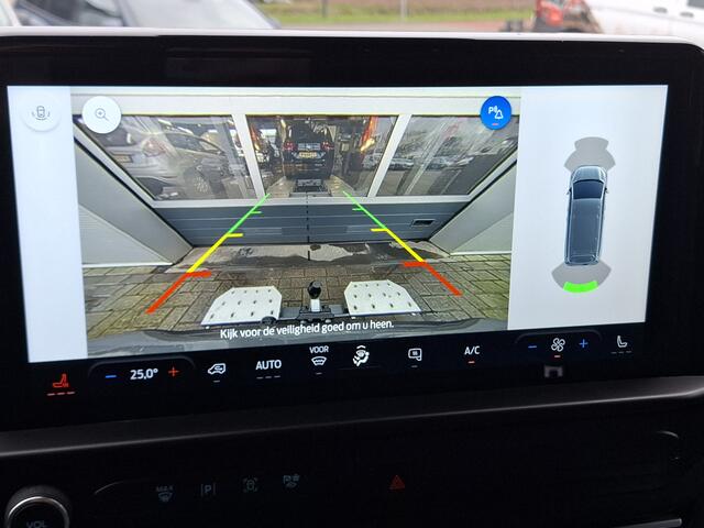 Ford TRANSIT CUSTOM 300 2.0 TDCI L2H1 Limited | Android Auto/Apple Carplay | LM Velgen 16" | Trekhaak | Voorstoelen Verwarmd | Verwarmde Voorruit | PDC Voor en Achter | Cruise Control | Airco |