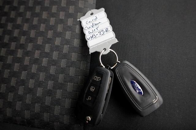 Ford TRANSIT CUSTOM 2.0 TDCI 130pk L1H1 Trend D.C. Airco/Navi 12-2020