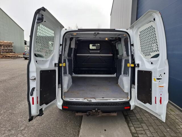 Ford TRANSIT CUSTOM 340 2.0 TDCI L1H2 Limited AIRCO / CRUISE CONTROLE / EURO 6 / TREKHAAK / L1H1