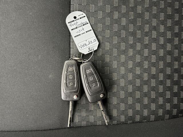 Ford TRANSIT CUSTOM 2.0TDCI 130PK Automaat L2H1 | 2xSchuifdeur | Imperiaal | Trekhaak | Gate Locks | Airco | Cruise