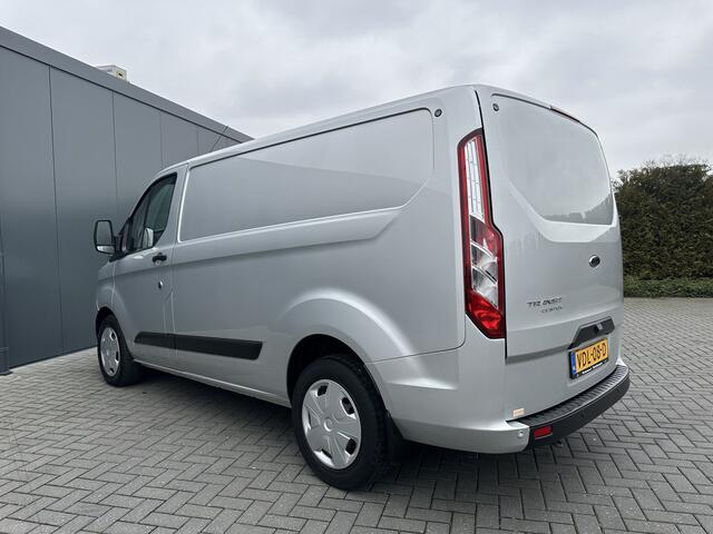 Ford TRANSIT CUSTOM 300 2.0 TDCI 130 PK / L1H1 / 1e EIG. / ZEER NETJES !! / 80.809 KM !! / ACHTERKLEP / STOELVERW. / AIRCO / CRUISE / NAVI / CAMERA