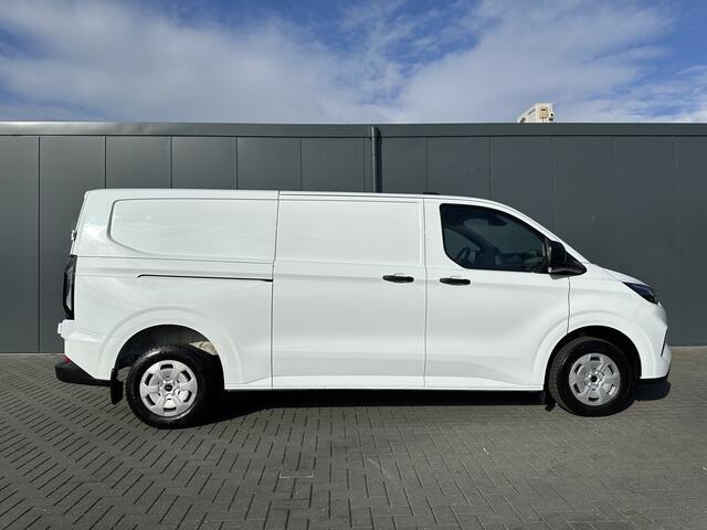 Ford TRANSIT CUSTOM 2.0 TDCI 136 PK TREND / L2H1 / 41.870 KM !! / 2.800 KG AHG / CAMERA / CRUISE / 3 ZITS / AIRCO / CARPLAY