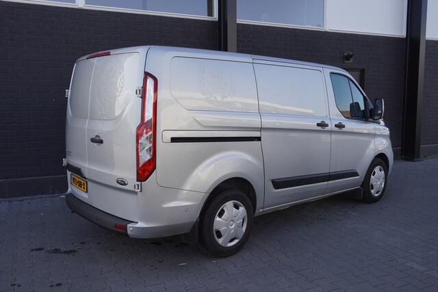 Ford TRANSIT CUSTOM 2.0 TDCI 130PK EURO 6 - Airco - Navi - Cruise - ¤ 20.950,- Excl.