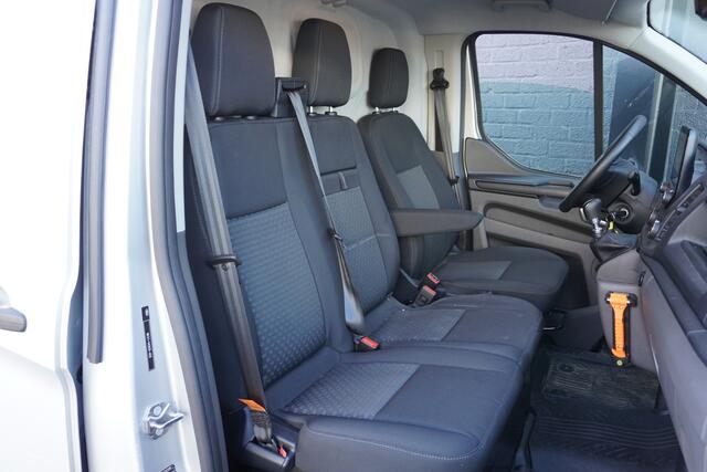 Ford TRANSIT CUSTOM 2.0 TDCI 130PK EURO 6 - Airco - Navi - Cruise - ¤ 20.950,- Excl.