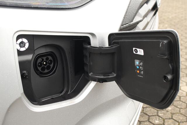 Ford TRANSIT CUSTOM 2.5 PHEV 233pk L2H1 Kombi Limited | 9-Persoons | Incl BPM | Stuur + Stoelverwarming | Keyless | Lease 860,- p/m