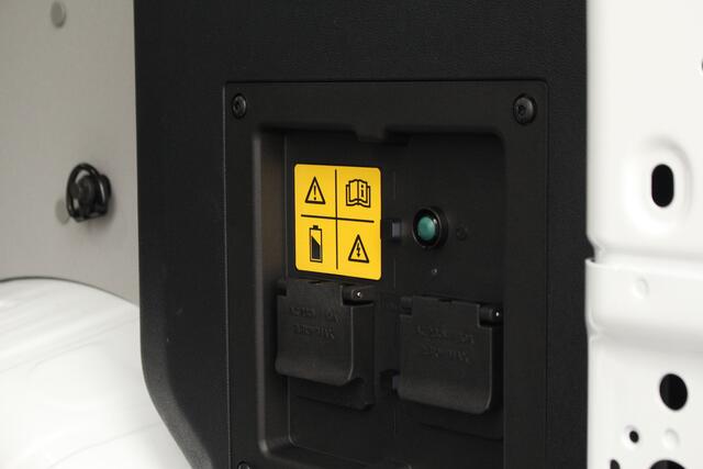 Ford TRANSIT CUSTOM E-Transit 320 L2H1 Limited | 65kWh | 160kW/218pk | Trekhaak 2300kg | Pro-Power | Camera | Carplay/Android | Cruise | Lease 717,- p/m