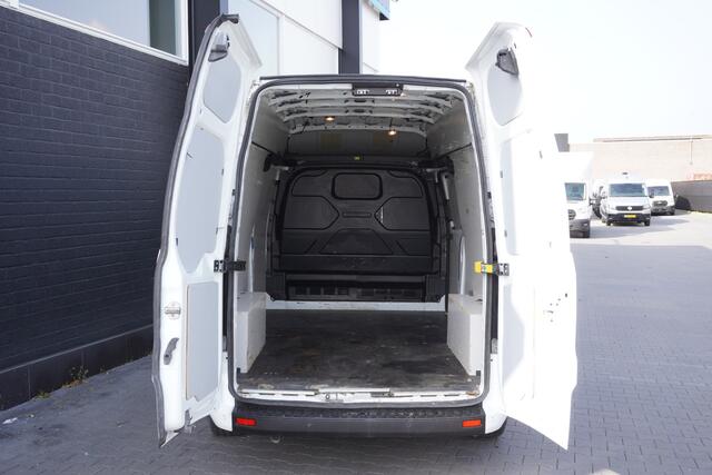 Ford TRANSIT CUSTOM 2.0 TDCI 130PK L2H2 - EURO 6 - Airco - Cruise - Camera - ¤15.900,- Excl.