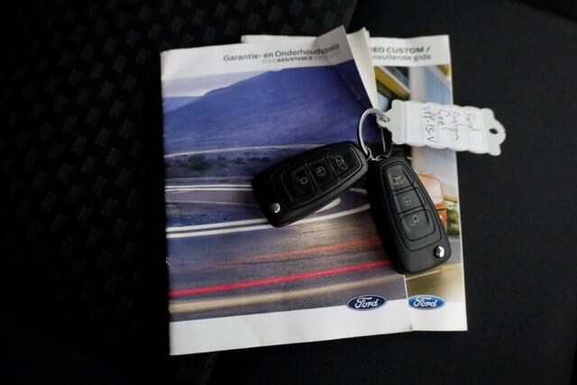 Ford TRANSIT CUSTOM 340 2.0 TDCI 130pk L2H1 Trend Airco/Trekhaak 2800kg 03-2022